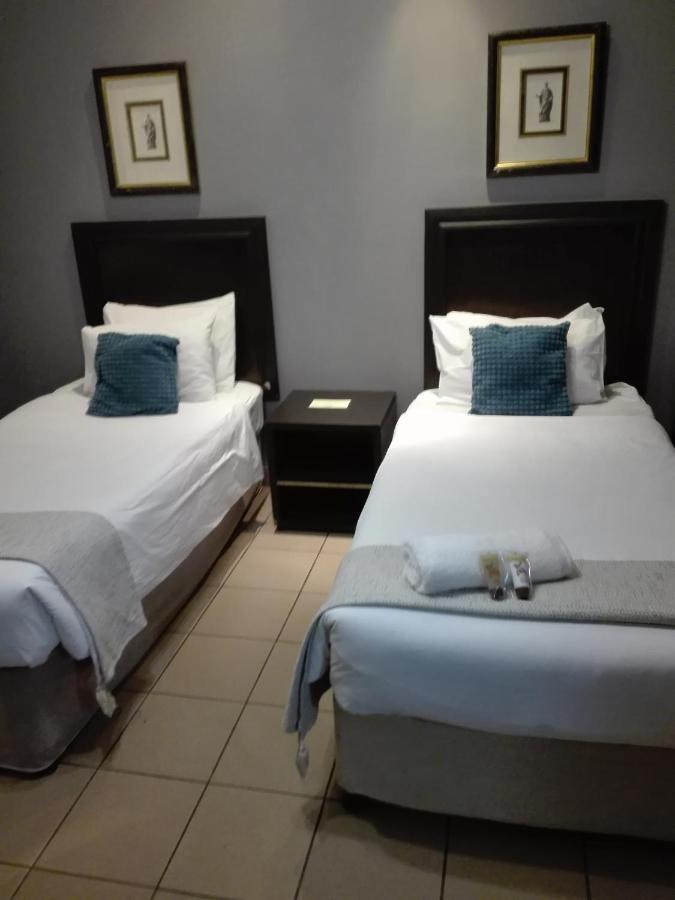 Waterside Lodge Cc Пит Ретиф Екстериор снимка