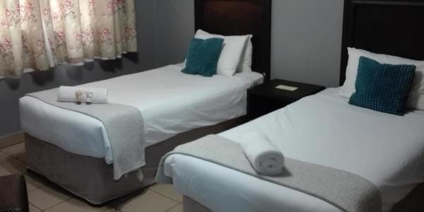 Waterside Lodge Cc Пит Ретиф Екстериор снимка
